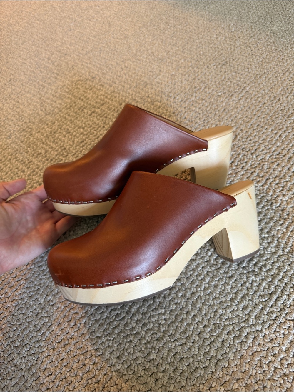Nicole Women’s Brown Leather Clogs with Wooden Heel Size 8 - Picture 3 of 4